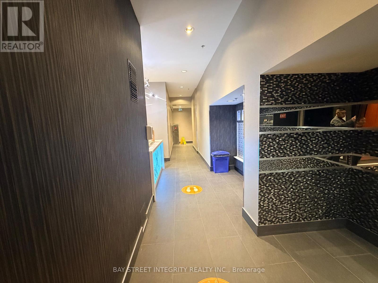 209 - 10 Willison Square, Toronto, Ontario  M5T 0A8 - Photo 12 - C12917264