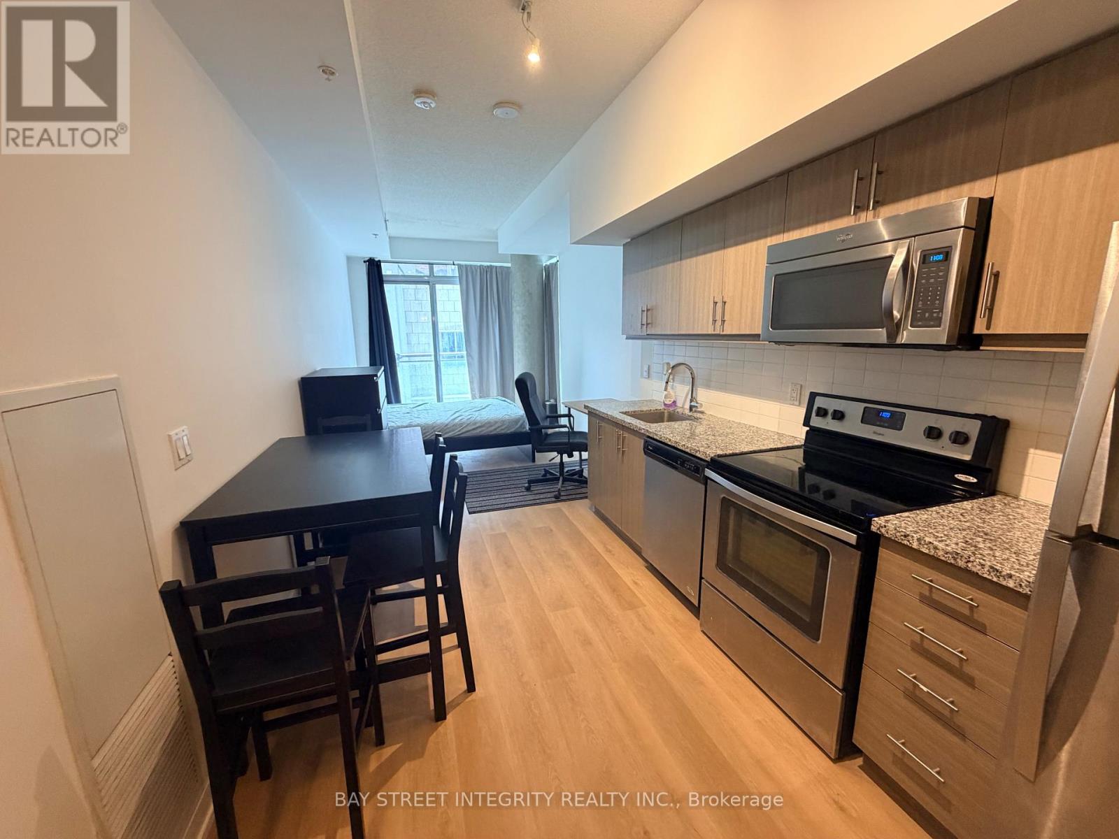209 - 10 Willison Square, Toronto, Ontario  M5T 0A8 - Photo 3 - C12917264