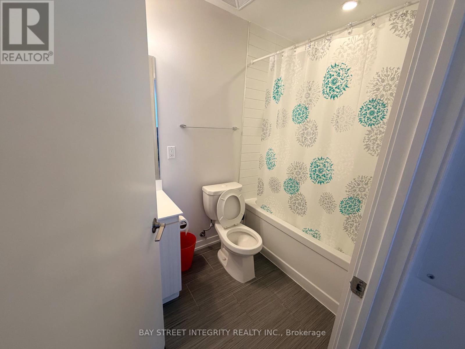 209 - 10 Willison Square, Toronto, Ontario  M5T 0A8 - Photo 5 - C12917264