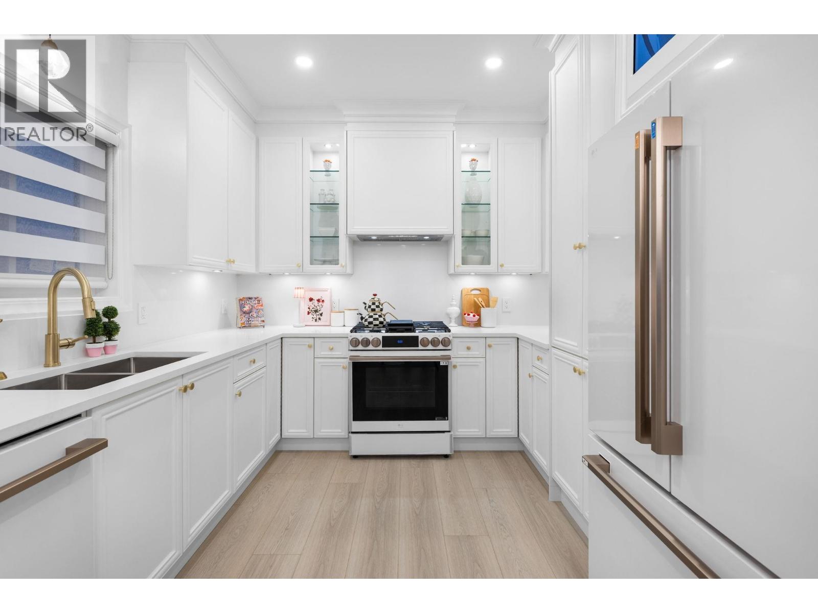 5138 Dominion Street, Burnaby, British Columbia  V5G 1C9 - Photo 6 - R3103320