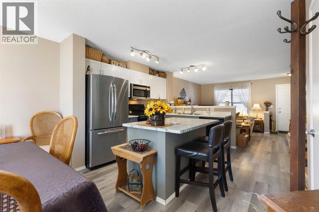 352 Elgin Gardens SE, Calgary, Alberta  T2Z 4T5 - Photo 15 - A2290985