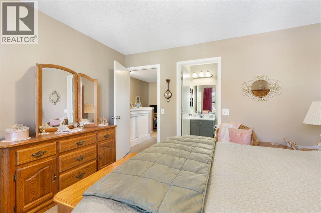 352 Elgin Gardens SE, Calgary, Alberta  T2Z 4T5 - Photo 24 - A2290985