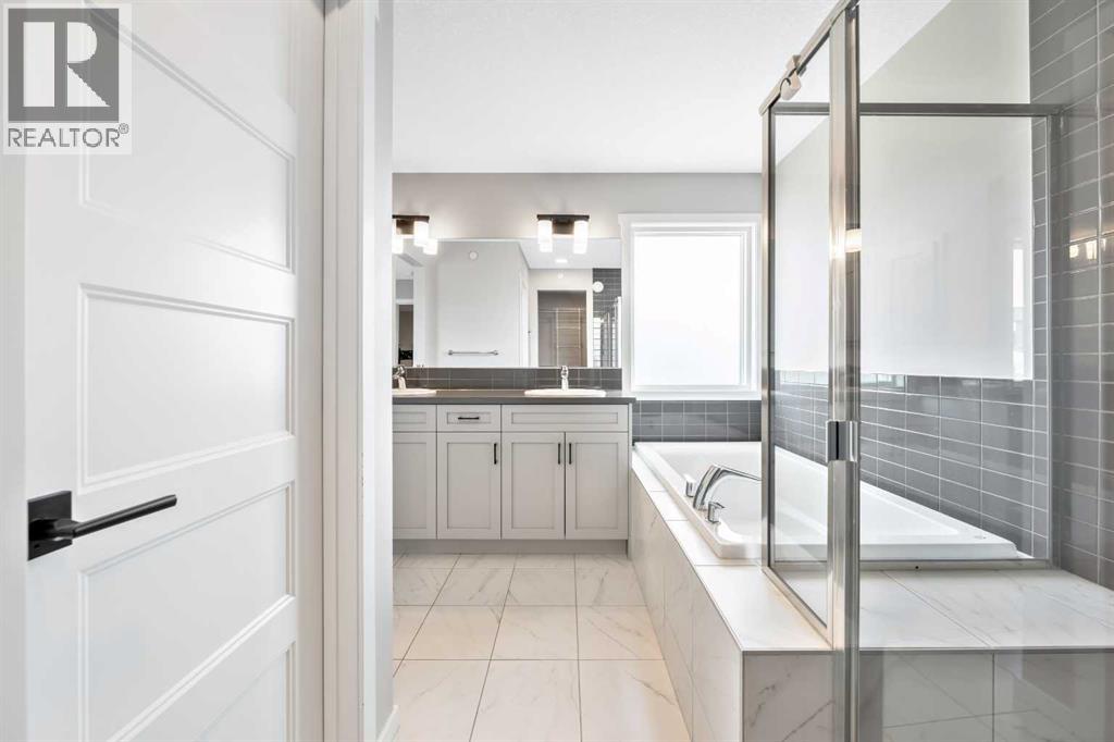 98 Lucas Crescent Nw, Calgary, Alberta  T3G 3M9 - Photo 34 - A2292462