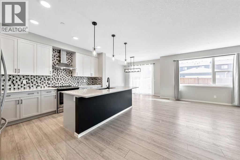 98 Lucas Crescent Nw, Calgary, Alberta  T3G 3M9 - Photo 6 - A2292462