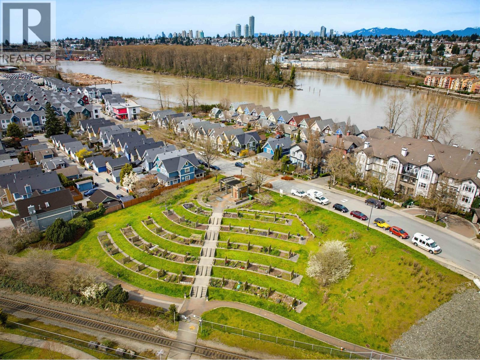 137 Star Crescent, New Westminster, British Columbia  V3M 6X6 - Photo 39 - R3102932