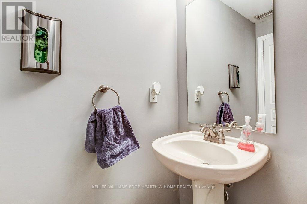 4262 Ingram Common, Burlington (Shoreacres), Ontario  L7L 0C4 - Photo 26 - W12917248