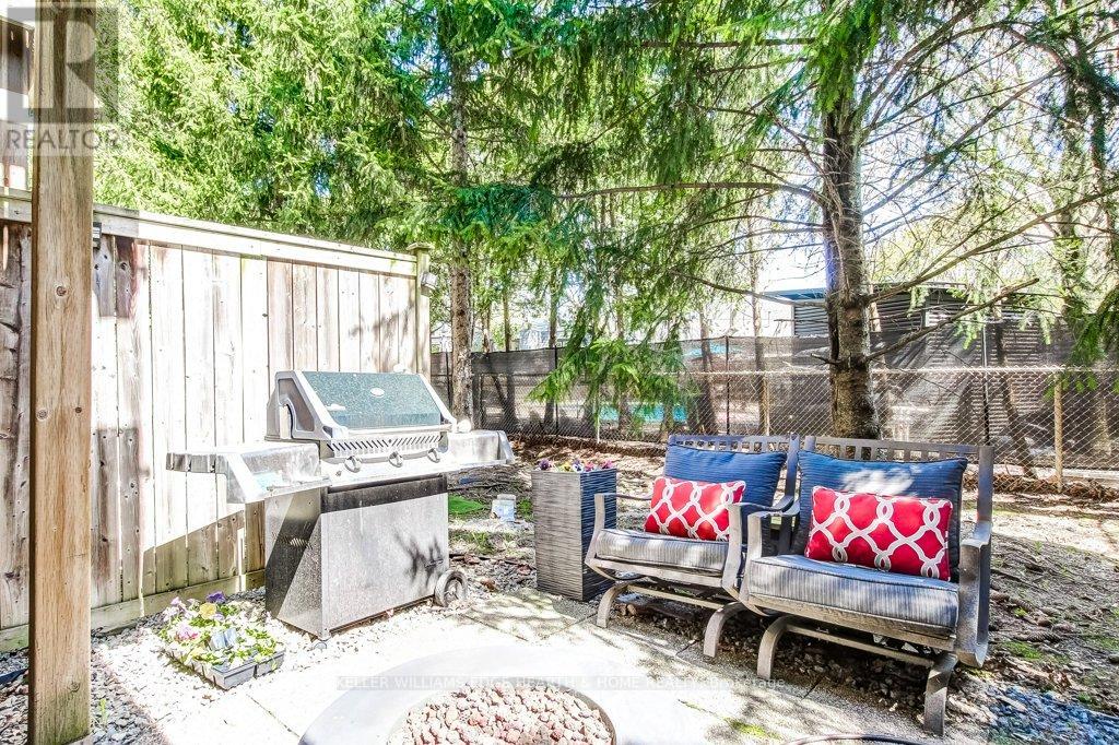 4262 Ingram Common, Burlington (Shoreacres), Ontario  L7L 0C4 - Photo 32 - W12917248