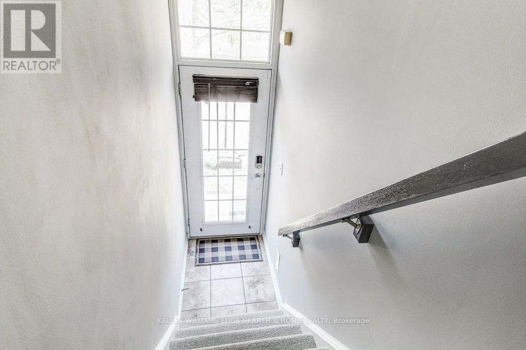 4262 Ingram Common, Burlington (Shoreacres), Ontario  L7L 0C4 - Photo 5 - W12917248