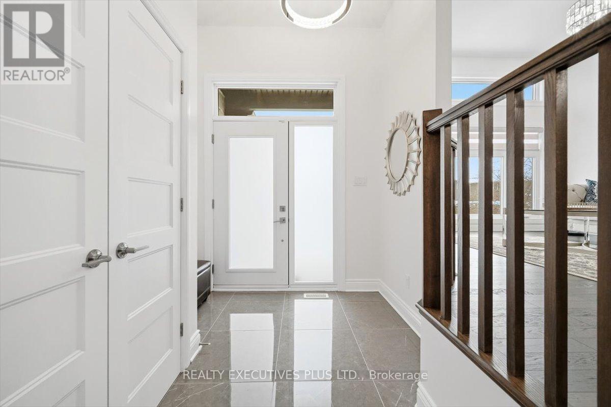 1082 Docteur Corbeil Boulevard, Clarence-Rockland, Ontario  K4K 0E9 - Photo 2 - X12673010