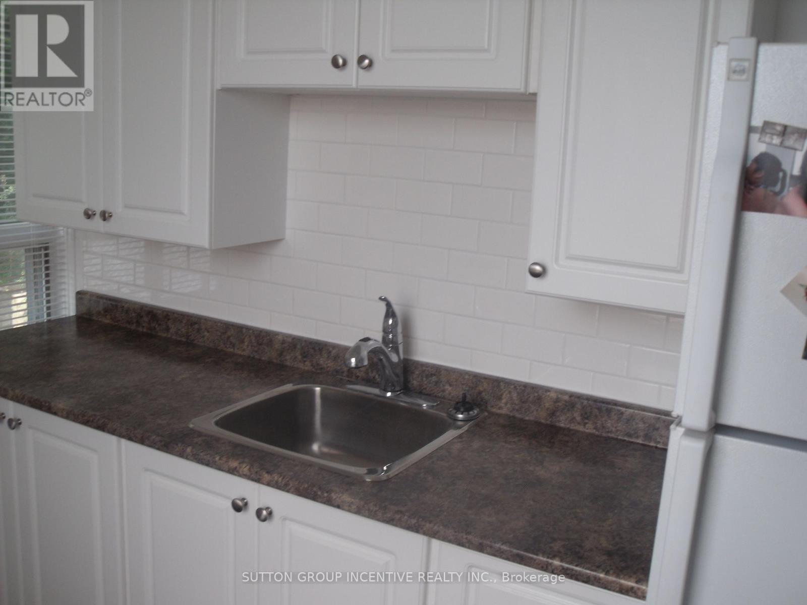 166 Collier Street, Barrie, Ontario  L4M 1H7 - Photo 7 - S12917266