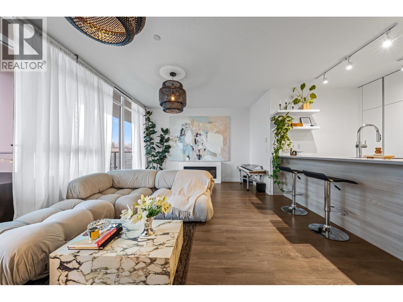 504 652 Whiting Way, Coquitlam, British Columbia  V3J 0K3 - Photo 4 - R3103209