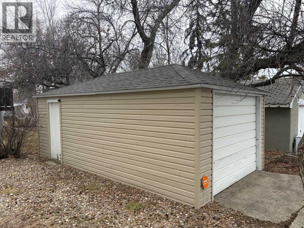 1035 12b Street S, Lethbridge, Alberta  T1K 1R9 - Photo 10 - A2296011