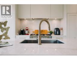 <div class="price">$1,498,000</div> 986 Renfrew Street, Vancouver<br><div style="margin-bottom:8px;"><small>Lehomes Realty Premier</small></div><div class='bed_bath'>3 Bed | 3 Bath</div>