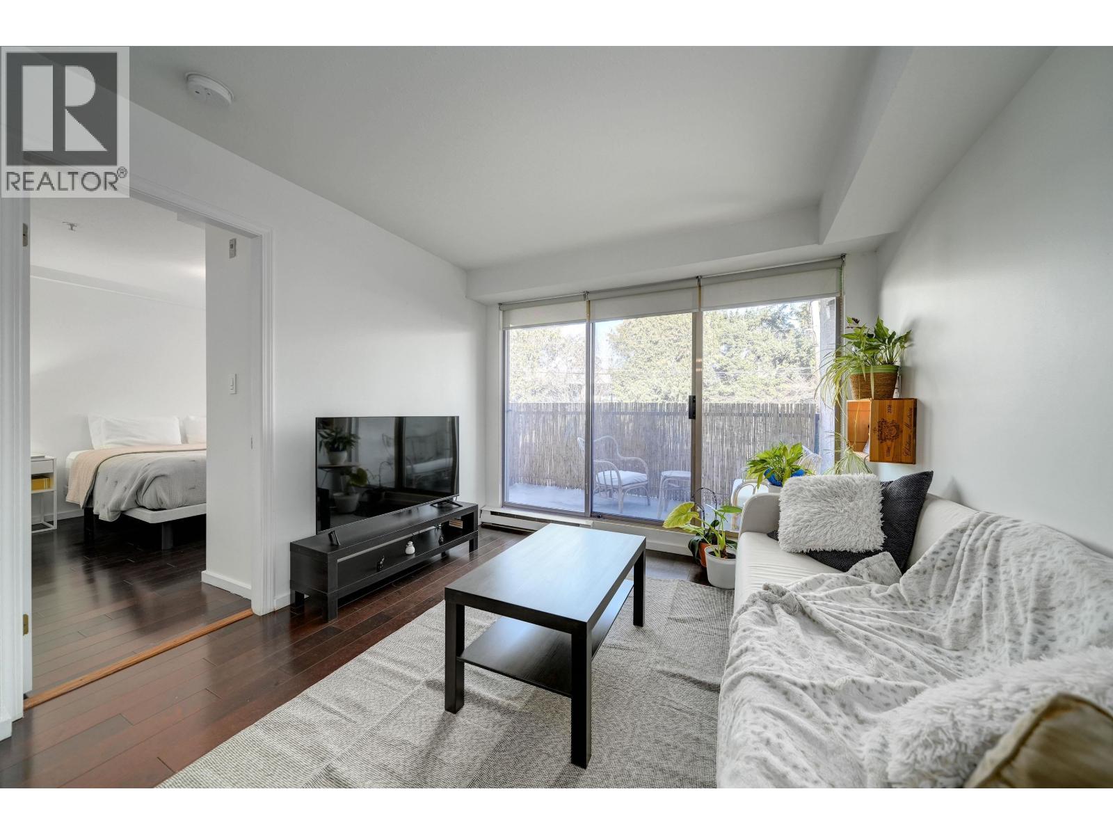 210 1099 E Broadway, Vancouver, British Columbia  V5T 1Y5 - Photo 3 - R3102876