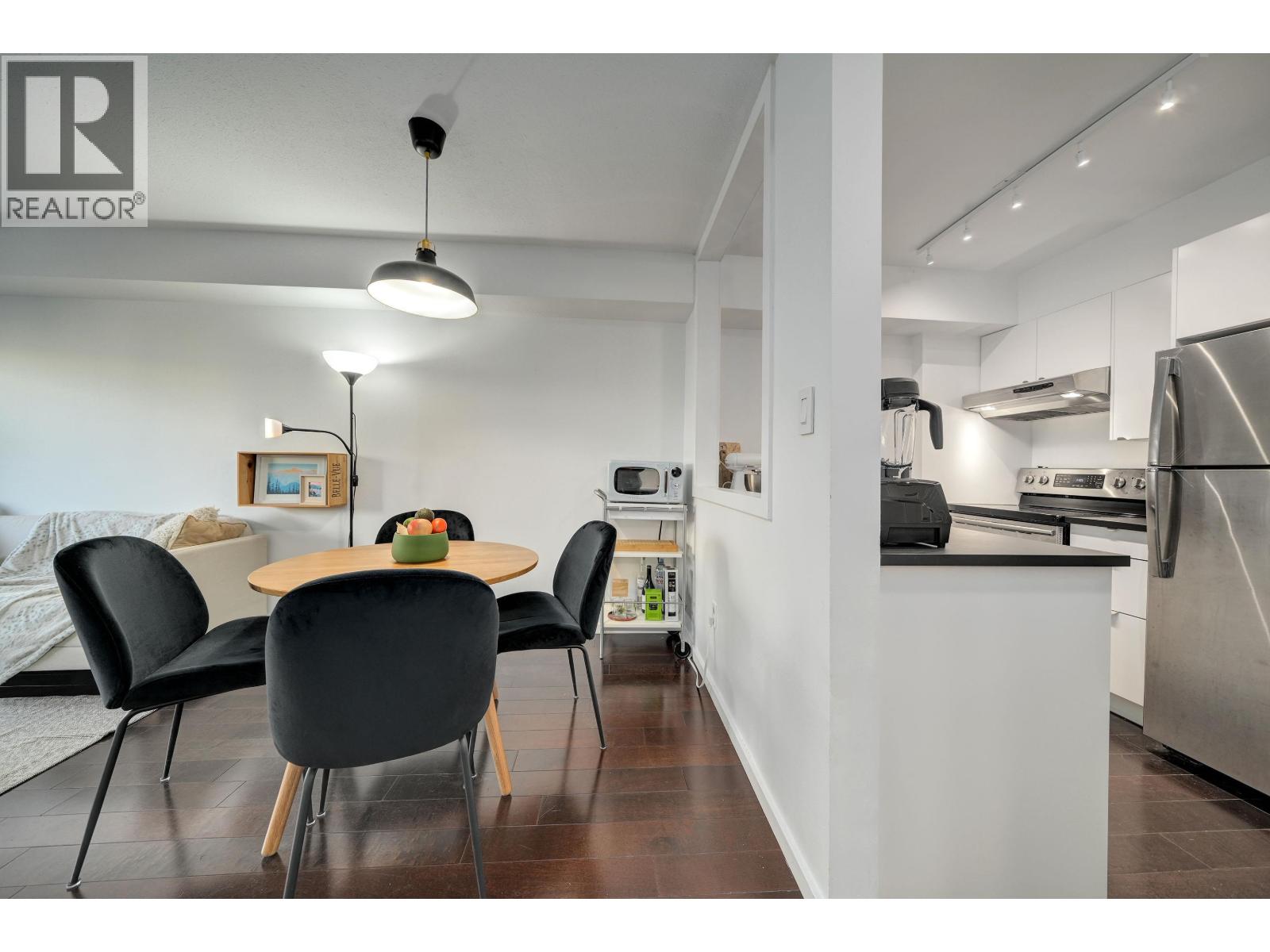 210 1099 E Broadway, Vancouver, British Columbia  V5T 1Y5 - Photo 10 - R3102876