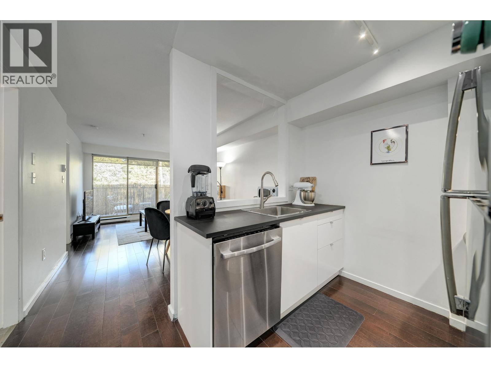 210 1099 E Broadway, Vancouver, British Columbia  V5T 1Y5 - Photo 12 - R3102876