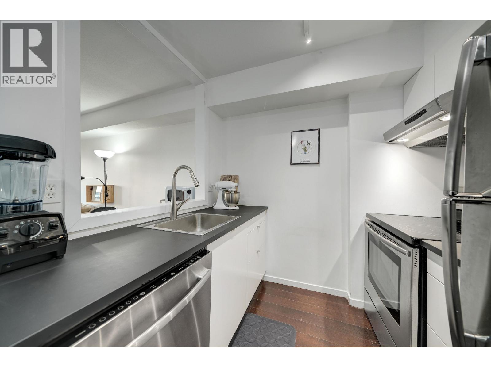 210 1099 E Broadway, Vancouver, British Columbia  V5T 1Y5 - Photo 14 - R3102876