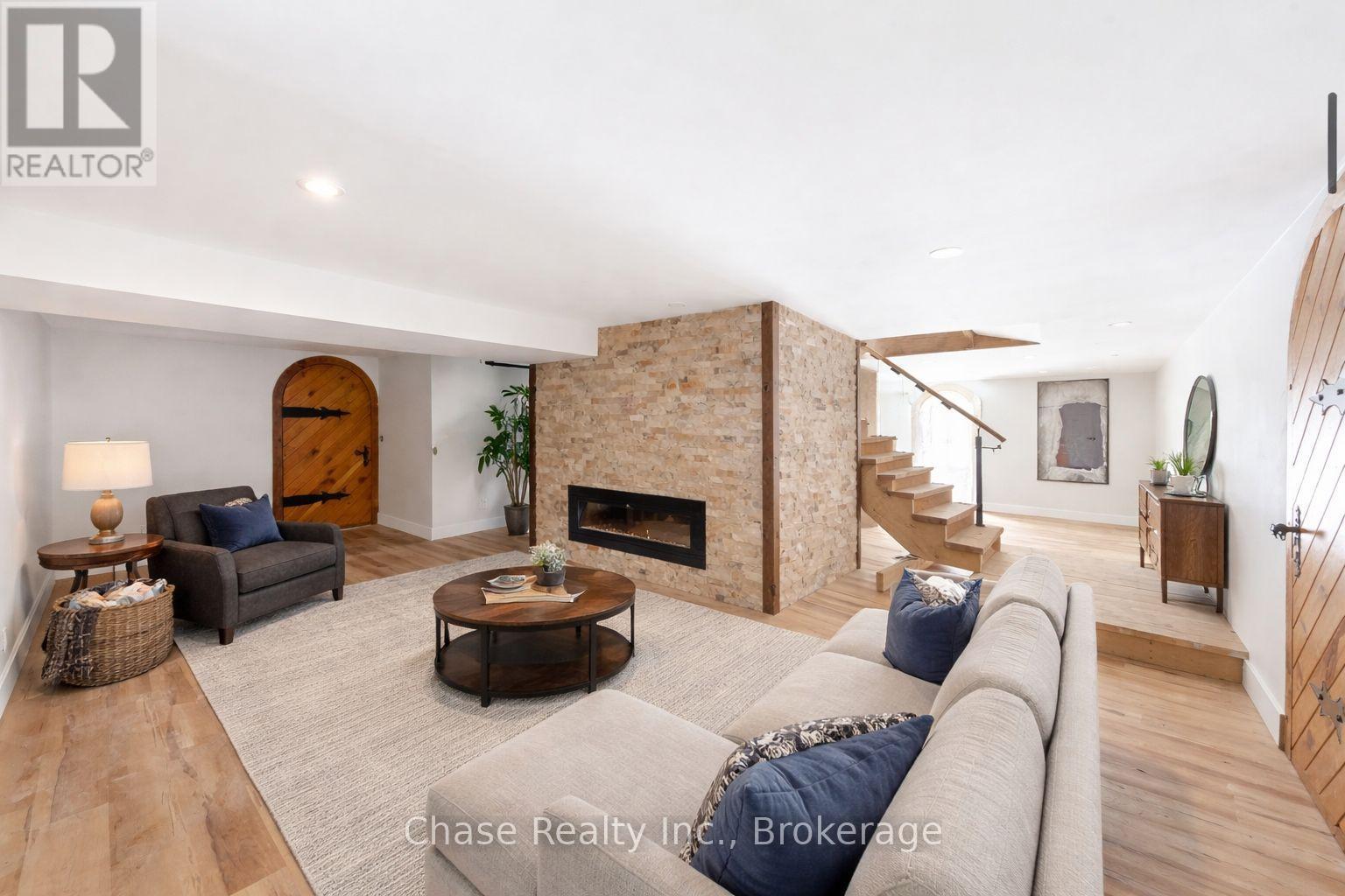 878 Deer Lake Rd Road, Huntsville, Ontario  P0B 1L0 - Photo 18 - X12917302