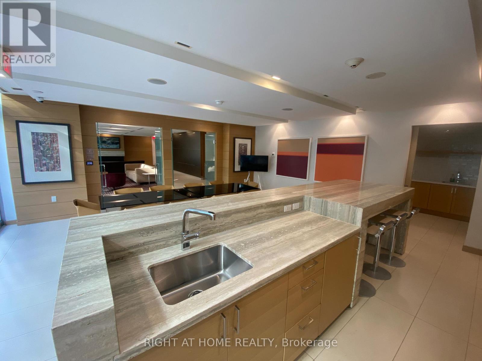 528 - 39 Queens Quay E, Toronto, Ontario  M5E 0A5 - Photo 17 - C12917308