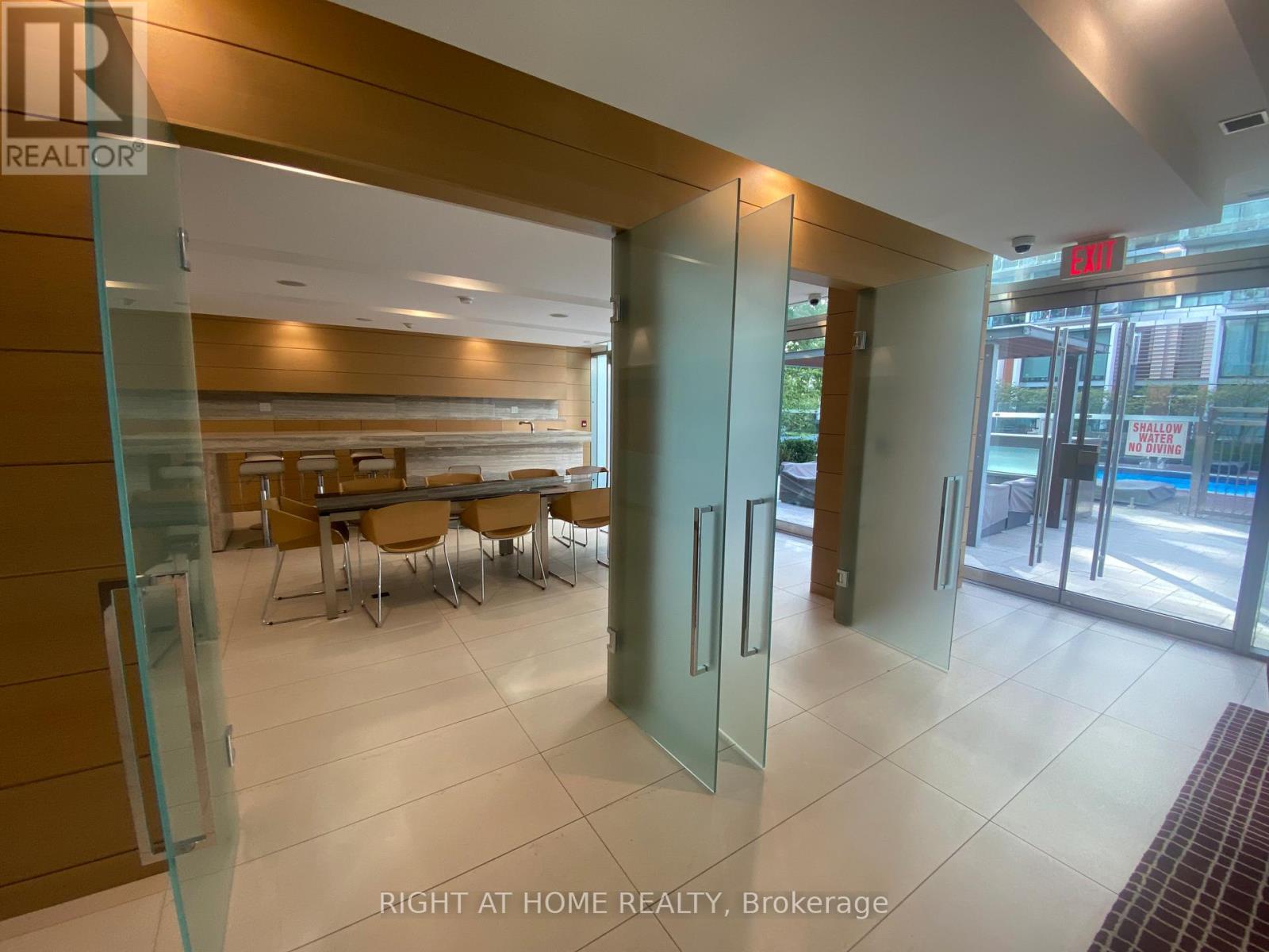 528 - 39 Queens Quay E, Toronto, Ontario  M5E 0A5 - Photo 19 - C12917308