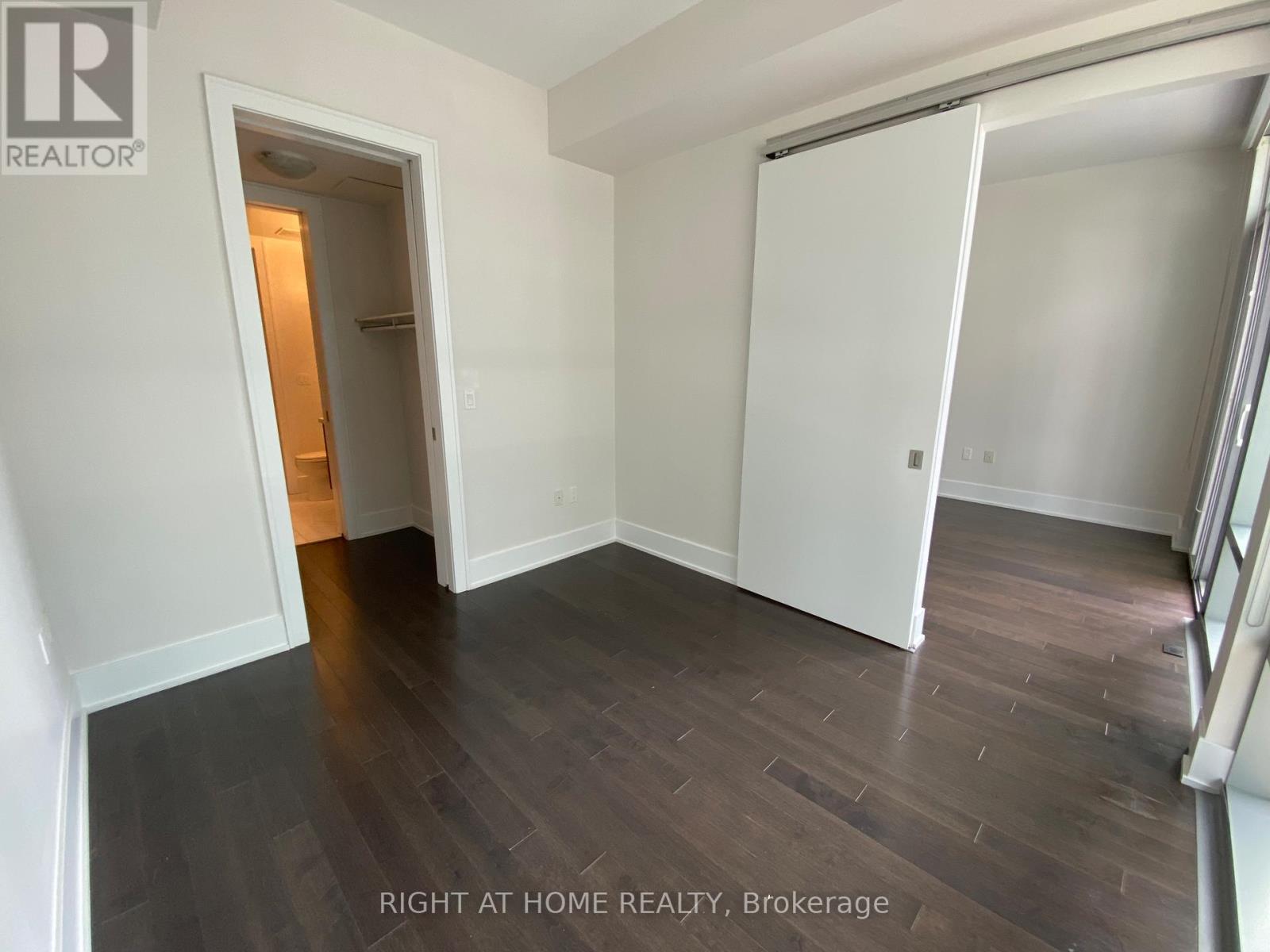 528 - 39 Queens Quay E, Toronto, Ontario  M5E 0A5 - Photo 5 - C12917308