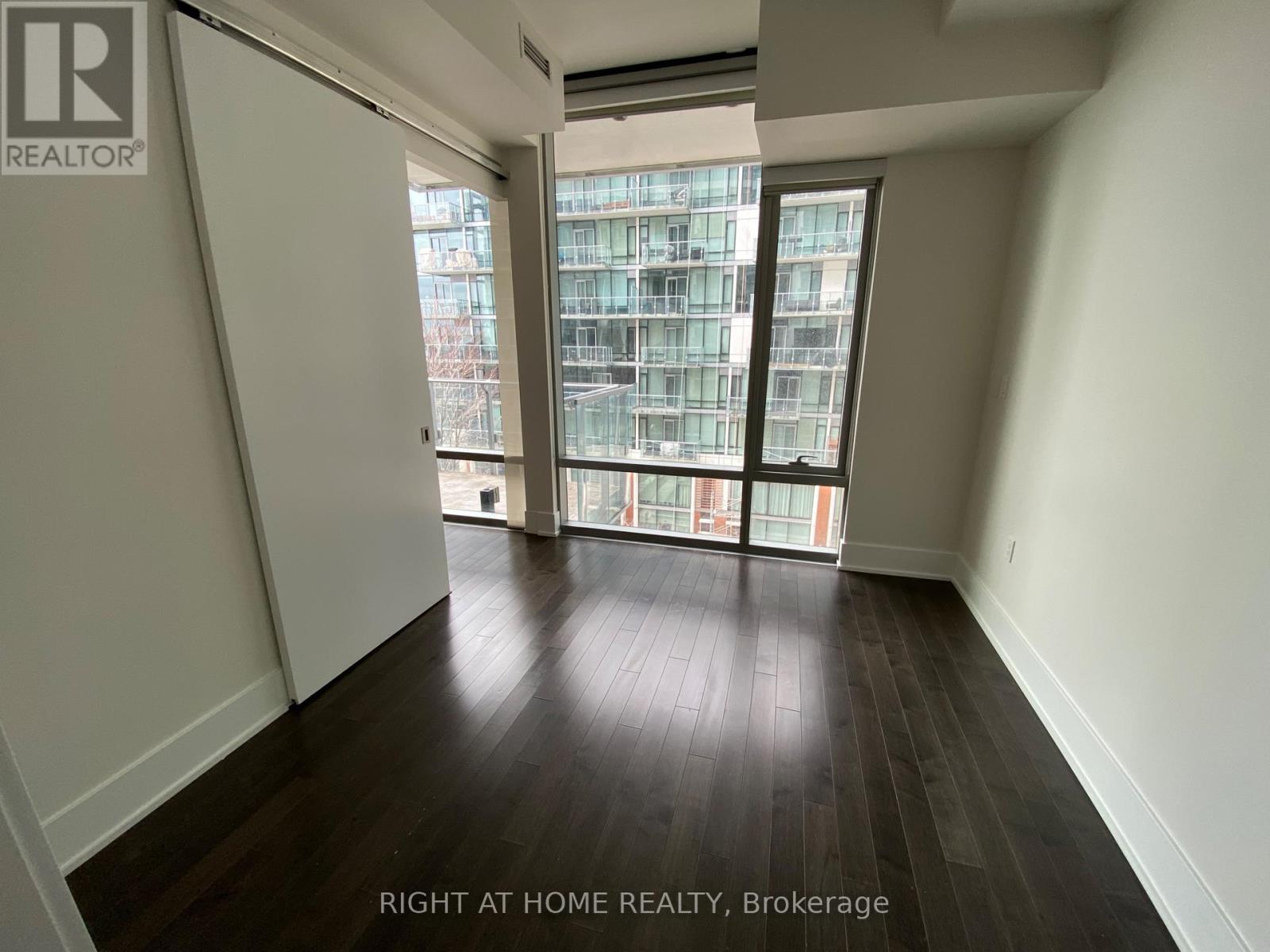 528 - 39 Queens Quay E, Toronto, Ontario  M5E 0A5 - Photo 6 - C12917308