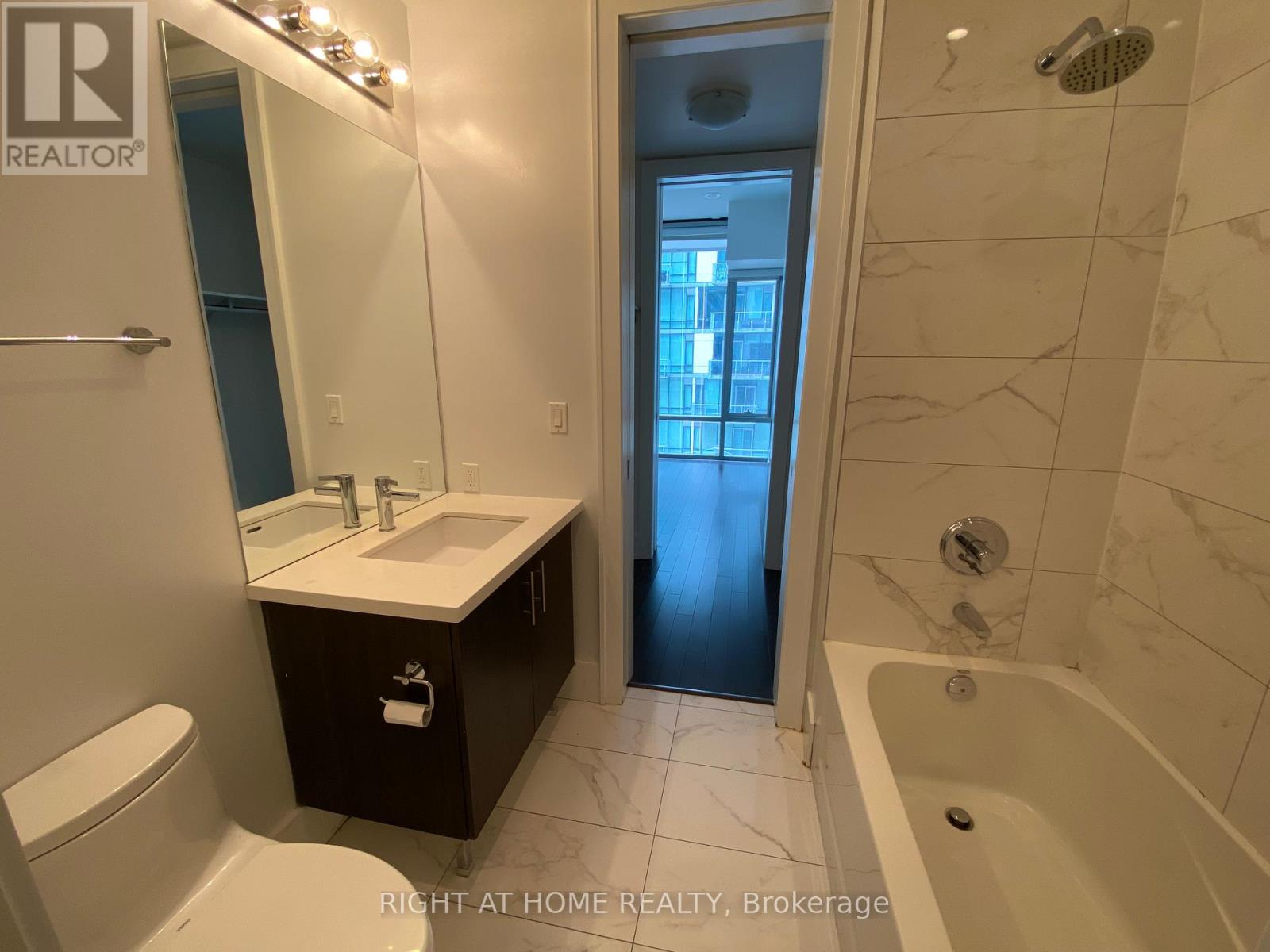 528 - 39 Queens Quay E, Toronto, Ontario  M5E 0A5 - Photo 8 - C12917308