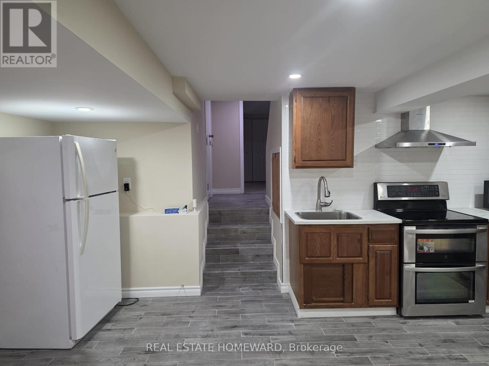 Lower - 61 Tanjoe Crescent, Toronto, Ontario  M2M 1P6 - Photo 2 - C12917332