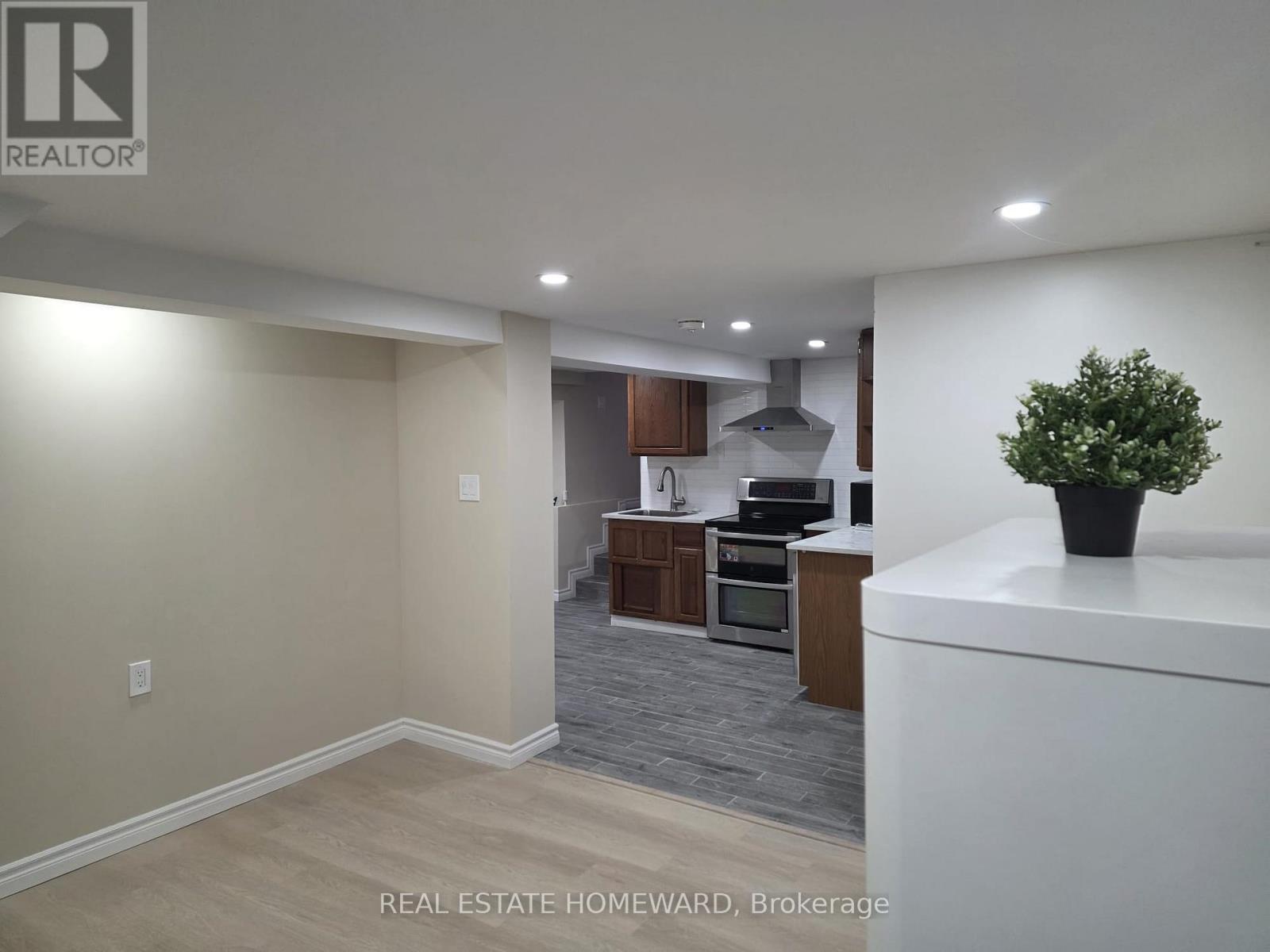 Lower - 61 Tanjoe Crescent, Toronto, Ontario  M2M 1P6 - Photo 5 - C12917332