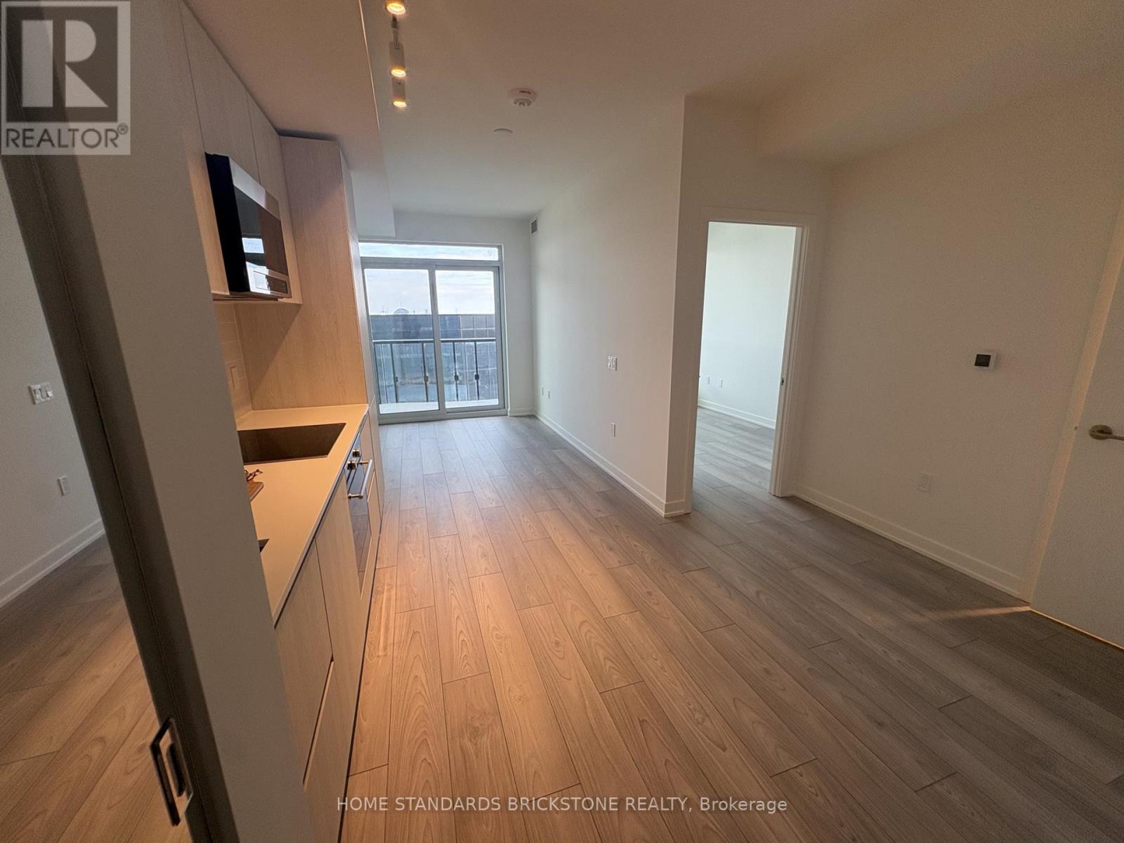 110 Broadway Avenue, Toronto, Ontario  M4P 1V7 - Photo 3 - C12917352