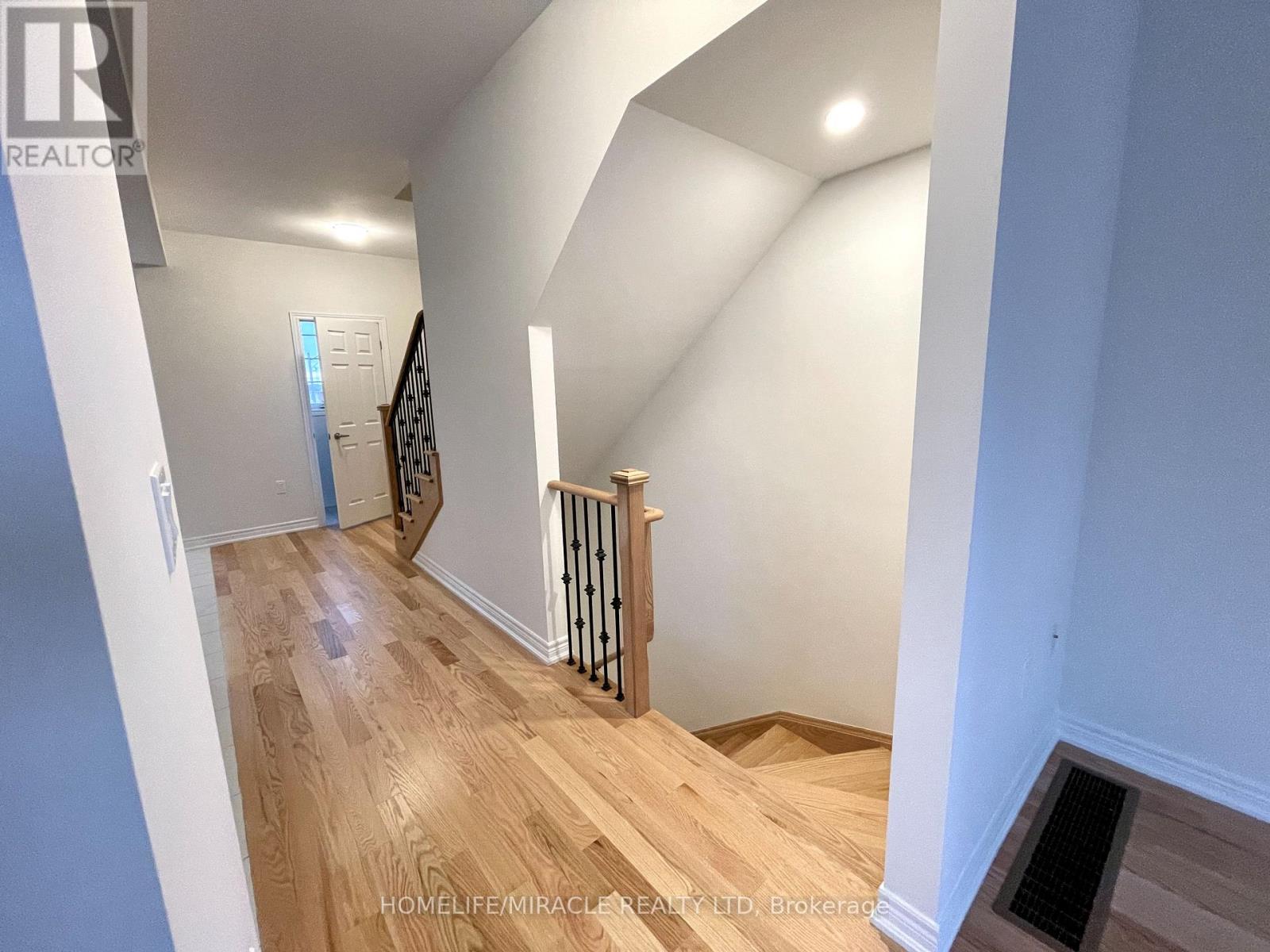 103 Air Dancer Crescent, Oshawa, Ontario  L1L 0V3 - Photo 12 - E12917300