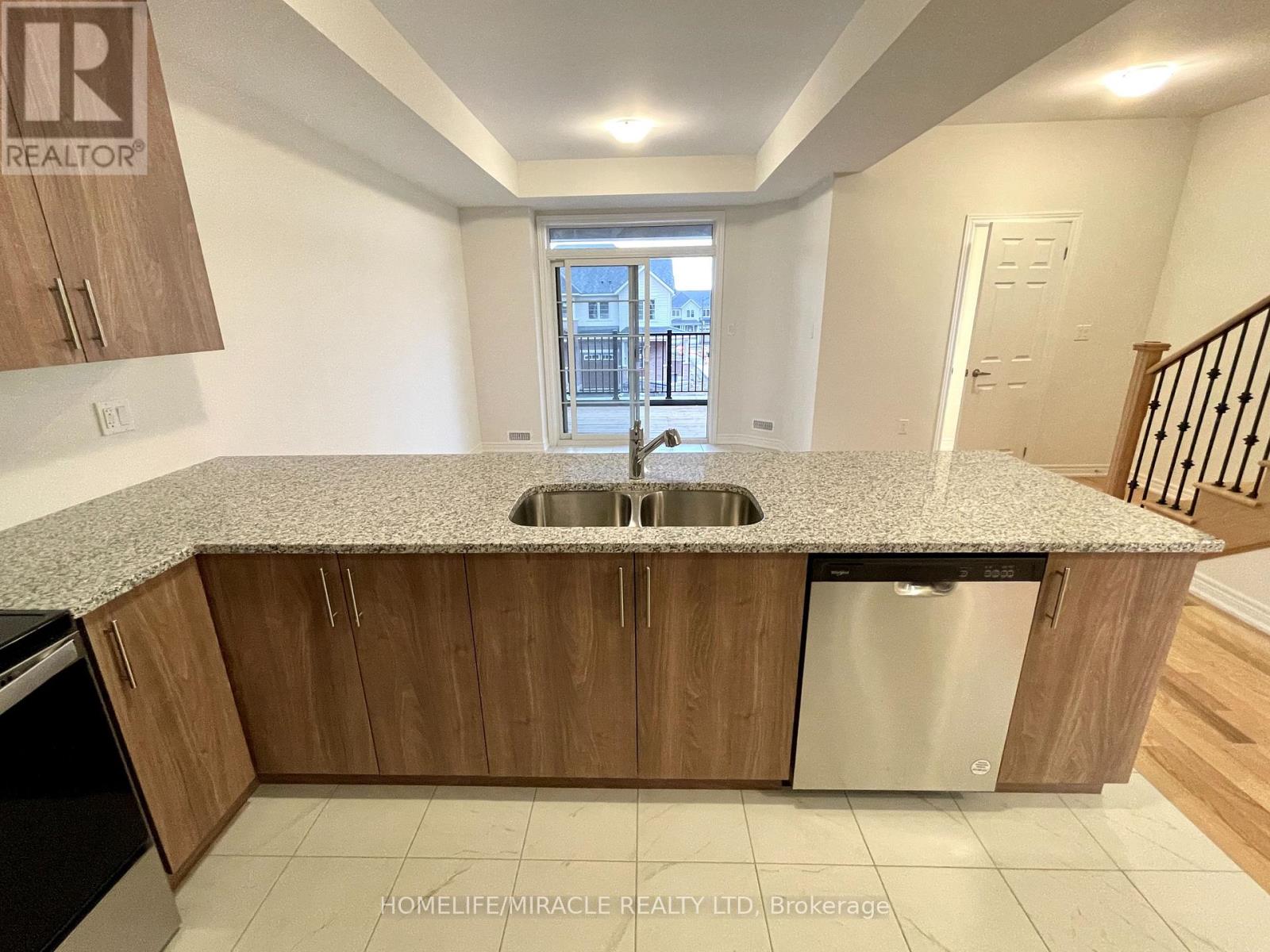 103 Air Dancer Crescent, Oshawa, Ontario  L1L 0V3 - Photo 17 - E12917300