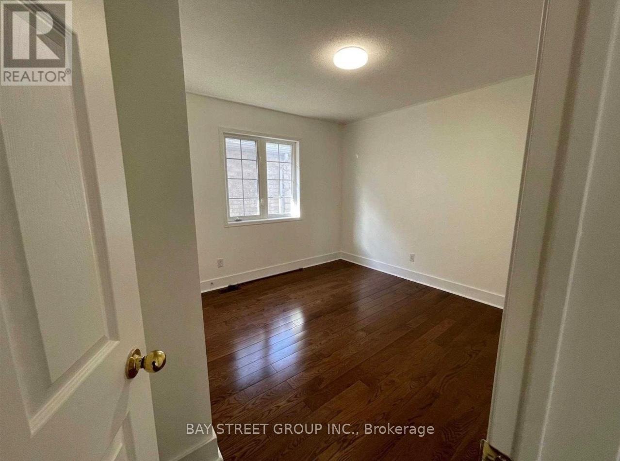 7 Raymond Bartlett Ave Avenue, Markham, Ontario  L3R 5C9 - Photo 10 - N12917296