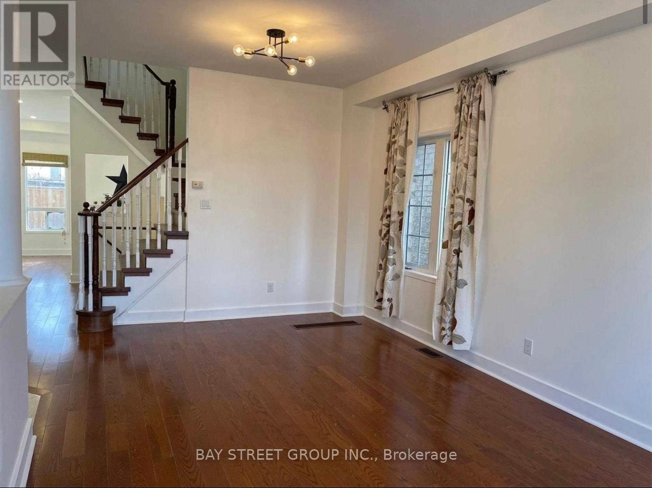 7 Raymond Bartlett Ave Avenue, Markham, Ontario  L3R 5C9 - Photo 2 - N12917296