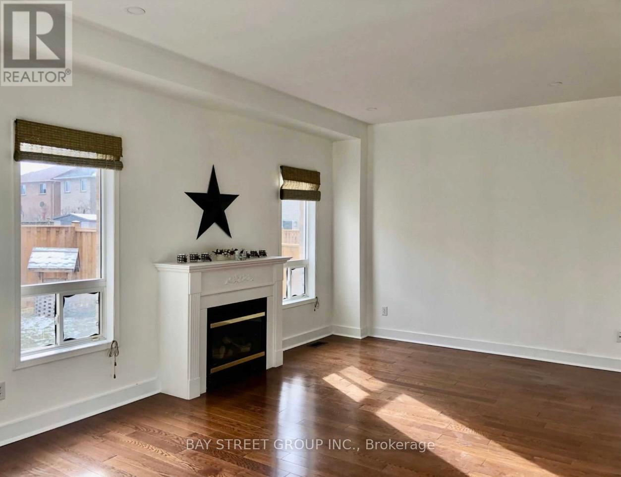 7 Raymond Bartlett Ave Avenue, Markham, Ontario  L3R 5C9 - Photo 3 - N12917296