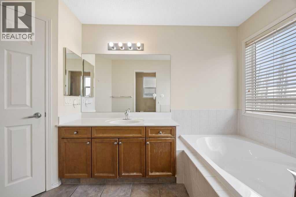 19 Sienna Park Crescent SW, Calgary, Alberta  T3H 5H4 - Photo 28 - A2294385