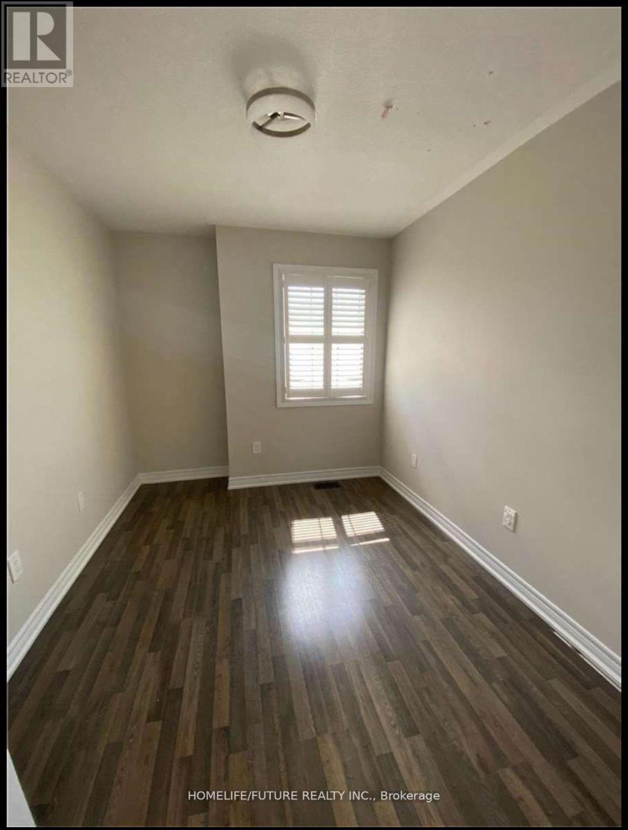 Main & 2nd - 20 Ledger Point Crescent, Brampton, Ontario  L6R 3W3 - Photo 2 - W12917280