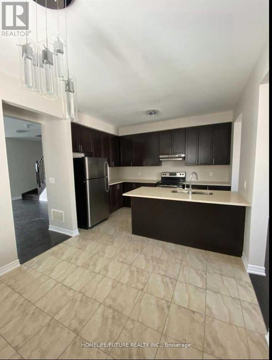 Main & 2nd - 20 Ledger Point Crescent, Brampton, Ontario  L6R 3W3 - Photo 7 - W12917280