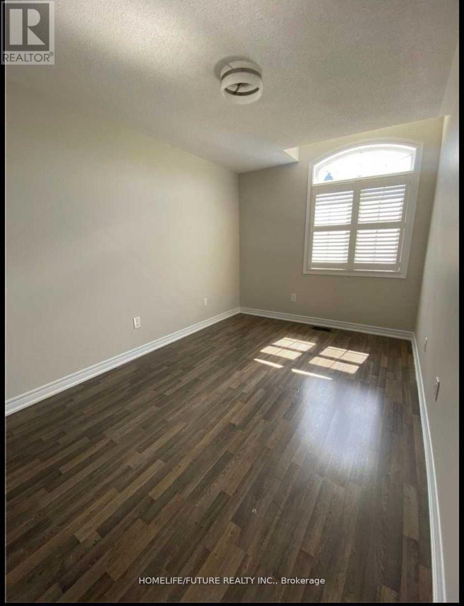 Main & 2nd - 20 Ledger Point Crescent, Brampton, Ontario  L6R 3W3 - Photo 9 - W12917280