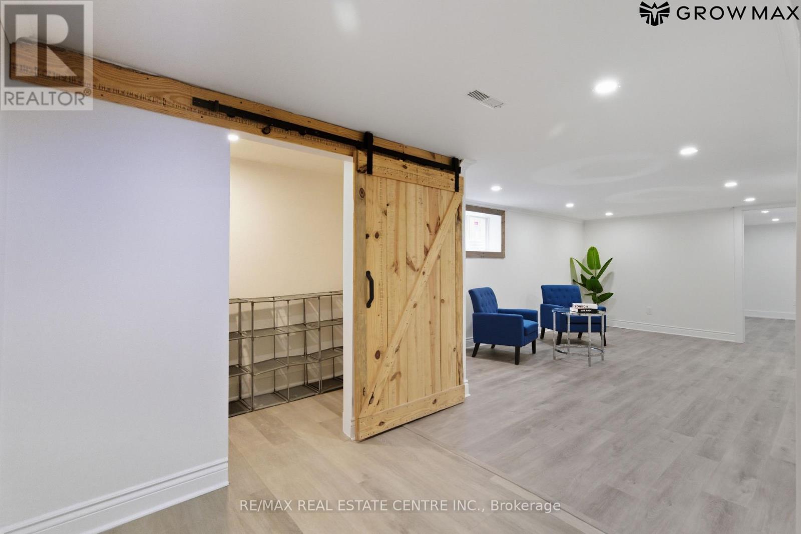 1328 Bunnell Drive, Burlington, Ontario  L7P 2E1 - Photo 36 - W12917286