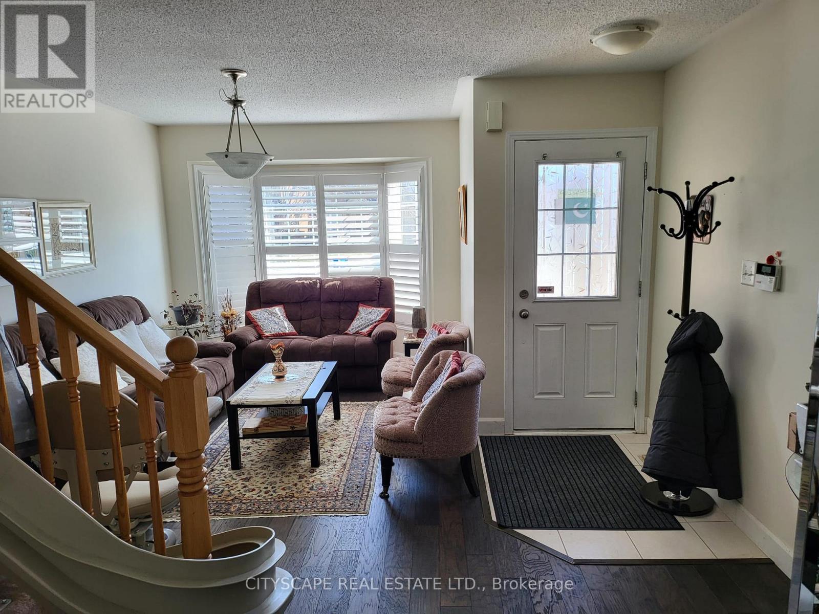 1065 Clark Boulevard, Milton, Ontario  L9T 6Y1 - Photo 3 - W12917290