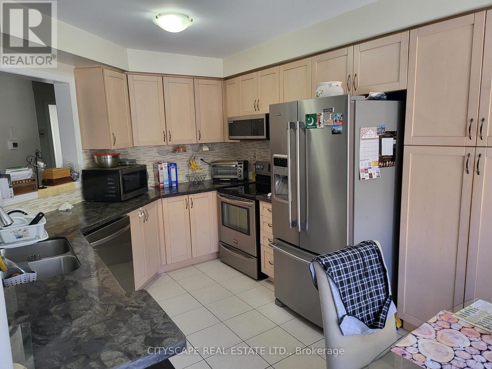 1065 Clark Boulevard, Milton, Ontario  L9T 6Y1 - Photo 7 - W12917290