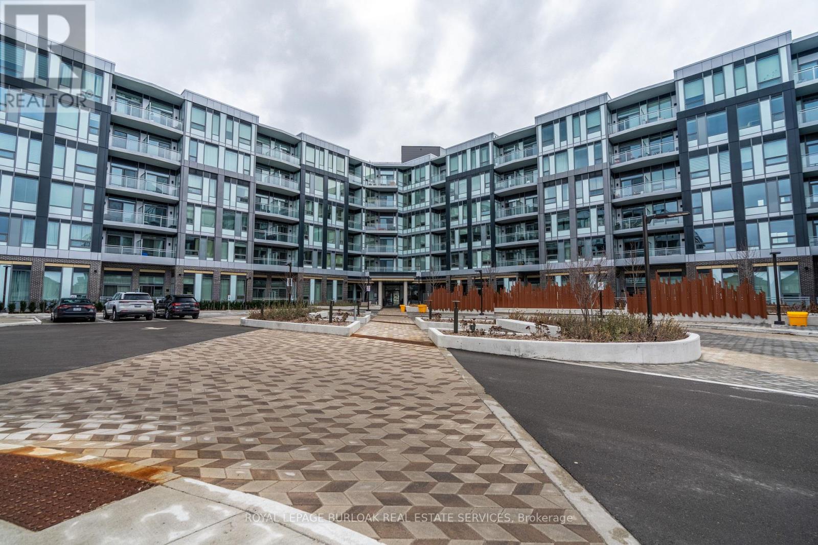 251 - 2501 SAW WHET BOULEVARD, Oakville, Ontario