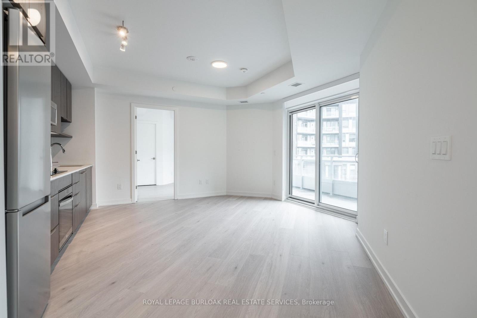 251 - 2501 Saw Whet Boulevard, Oakville, Ontario  L6M 5N2 - Photo 4 - W12917294