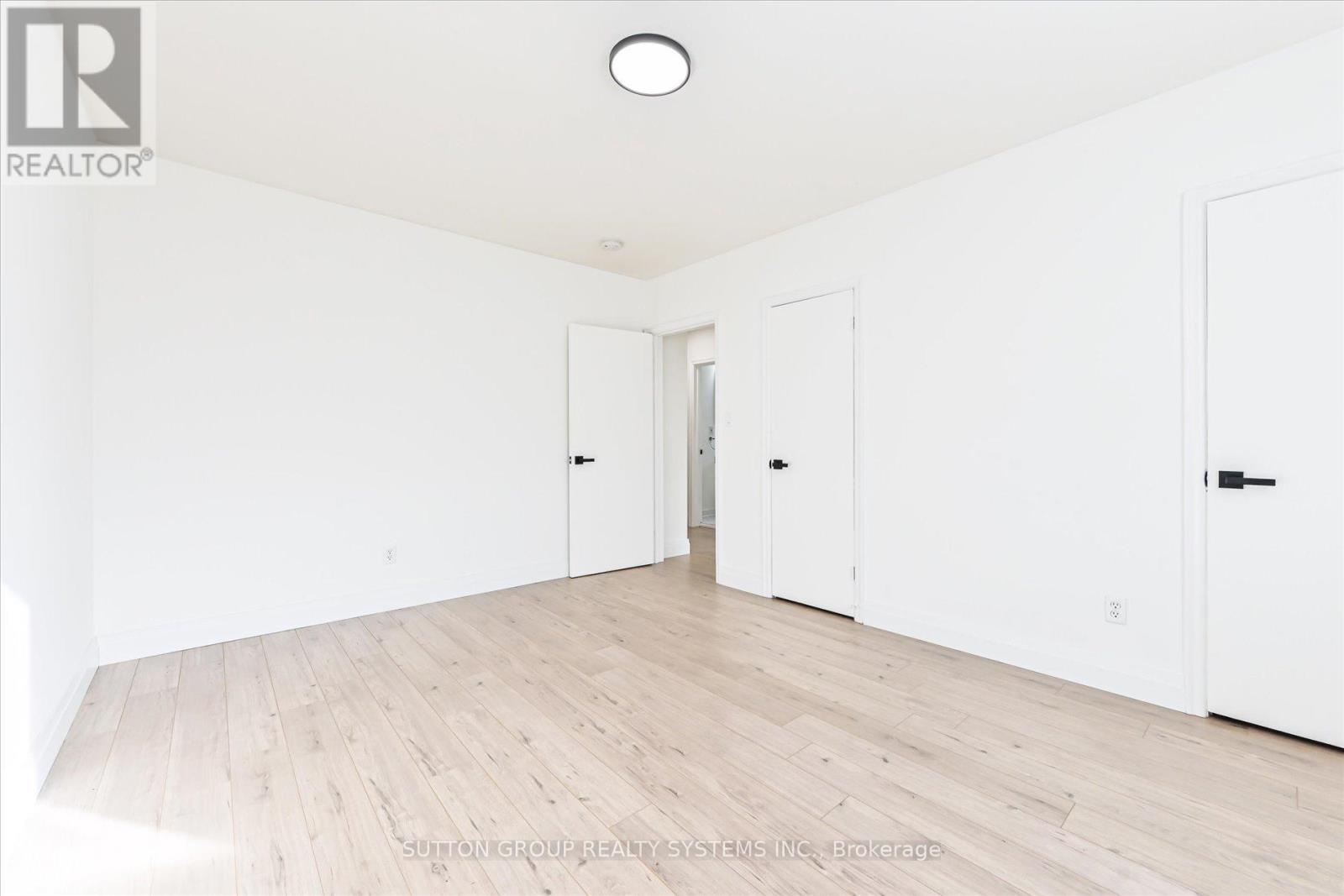 4 Cranston Road, Toronto, Ontario  M9B 3X8 - Photo 11 - W12917298