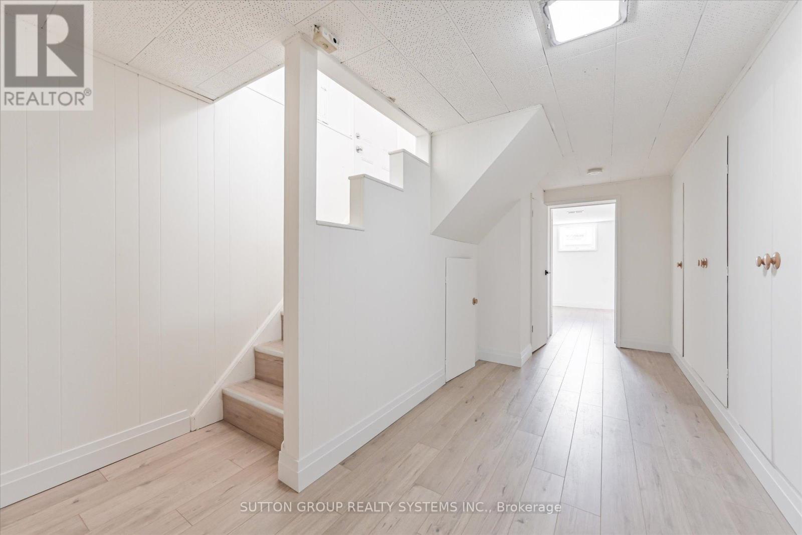 4 Cranston Road, Toronto, Ontario  M9B 3X8 - Photo 16 - W12917298