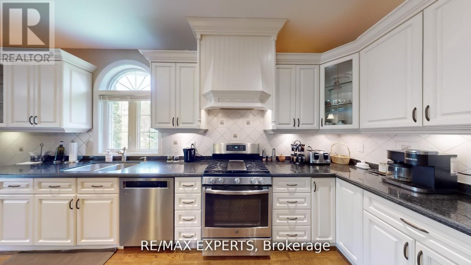 6 Overlook Ridge, Caledon, Ontario  L7E 0C1 - Photo 15 - W12917318