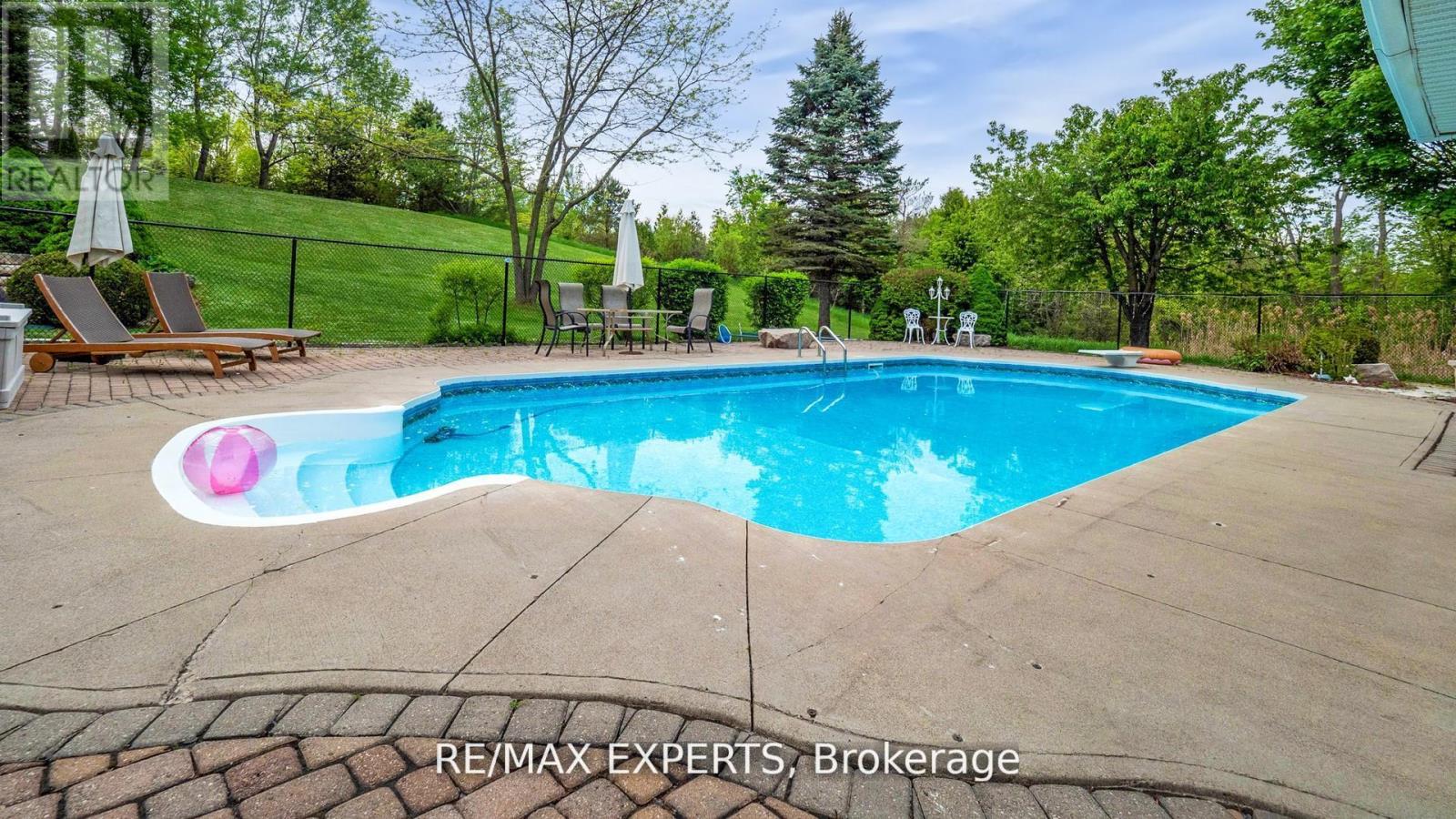 6 Overlook Ridge, Caledon, Ontario  L7E 0C1 - Photo 38 - W12917318