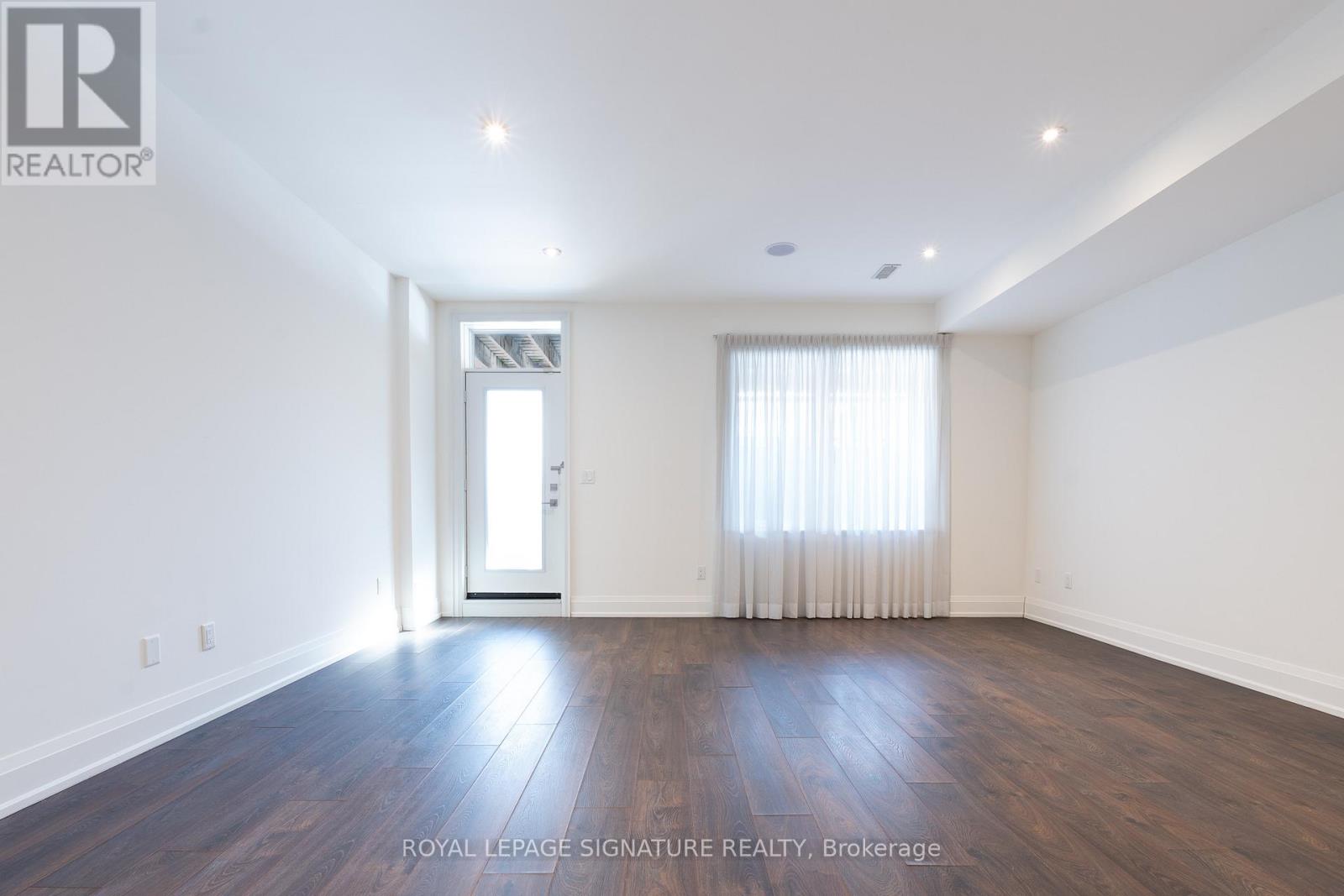 119b Hillside Avenue, Toronto, Ontario  M8V 1T3 - Photo 34 - W12917328