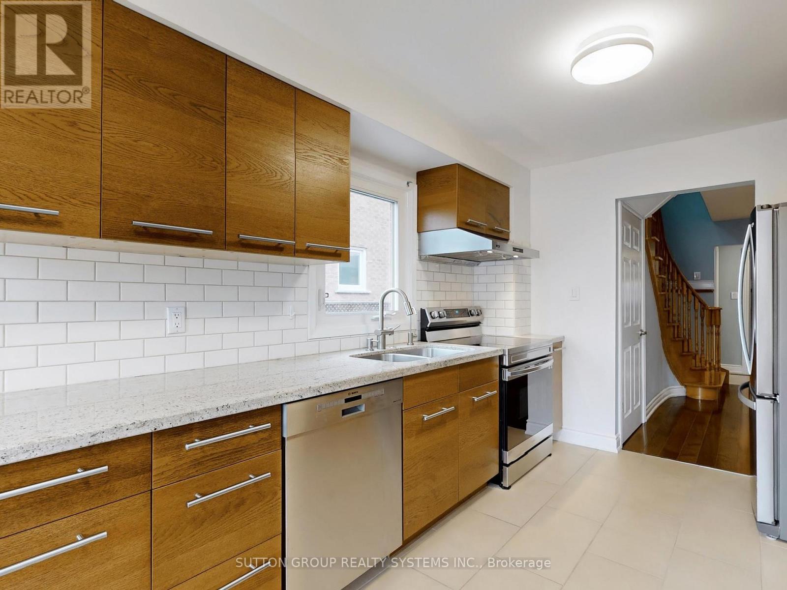 3279 Pilcom Crescent, Mississauga, Ontario  L5B 3X5 - Photo 13 - W12917330